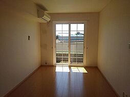 ハピネス・ブルック　I 103 1階1LDKのリビング/ダイニング