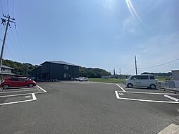 8 / 13