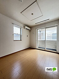 アヴニール　I 105 1階2DKのリビング/ダイニング