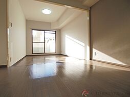 JMRレジデンス新大阪 5階1LDKのリビング/ダイニング