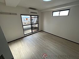 ティーホームズ新大阪 7階ワンルームのリビング/ダイニング