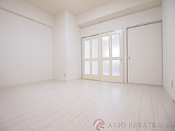 グロリアス北大阪 5階2LDKのリビング/ダイニング