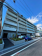 江坂駅より徒歩15分 4階 築1年1ヶ月の賃貸物件