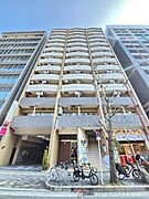 江坂駅より徒歩3分 13階 築19年5ヶ月の賃貸物件