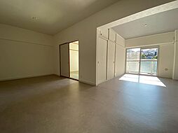 ロイヤルコーポ 609 3LDKのリビング/ダイニング