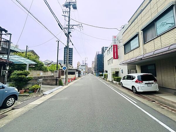 学区のなごや小学校までは約527ｍ（徒歩約7分）、菊井中学校までは約540ｍ（徒歩約7分）です！