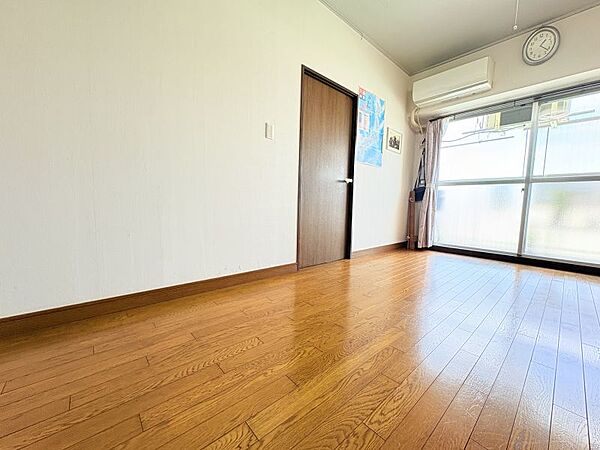 南向きリビングで毎日ぽかぽか♪家族みんながほっとできる、明るくて心地いい空間です！