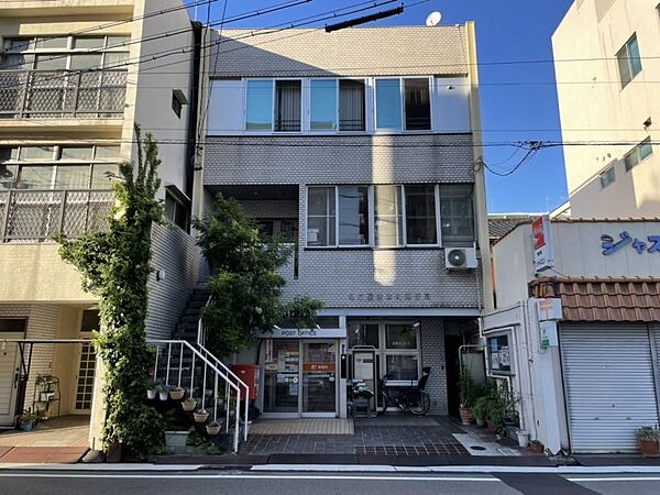 名古屋港本町郵便局まで　438m　徒歩約6分