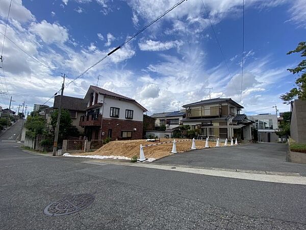 小中学校が徒歩圏内のためお子さまの通学も安心です♪