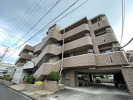 最上階、角部屋!地下鉄桜通線「鶴里」駅まで徒歩約4分!通勤通学に便利な立地です♪