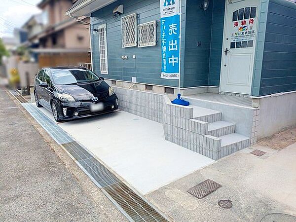 駐車場1台分増設致しました。