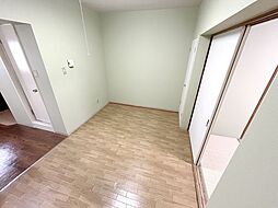 ワイケイビー経堂マンション 202 2階2Kのリビング/ダイニング