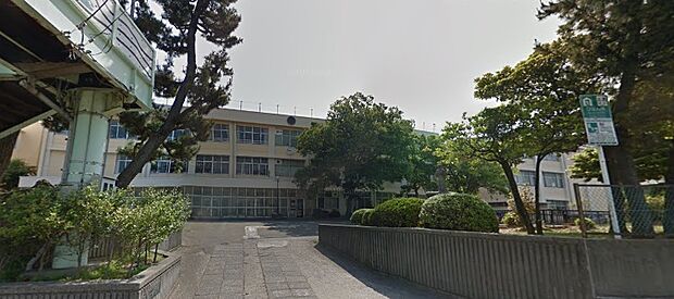 新潟市立松浜小学校　1689ｍ
