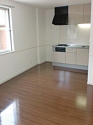 クレッシェンテ 1階1LDKのリビング/ダイニング