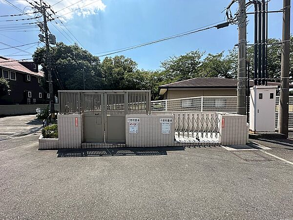 敷地内ゴミ置き場☆
