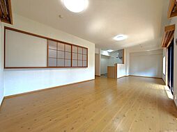 コアマンション代継橋 301 3LDKのリビング/ダイニング