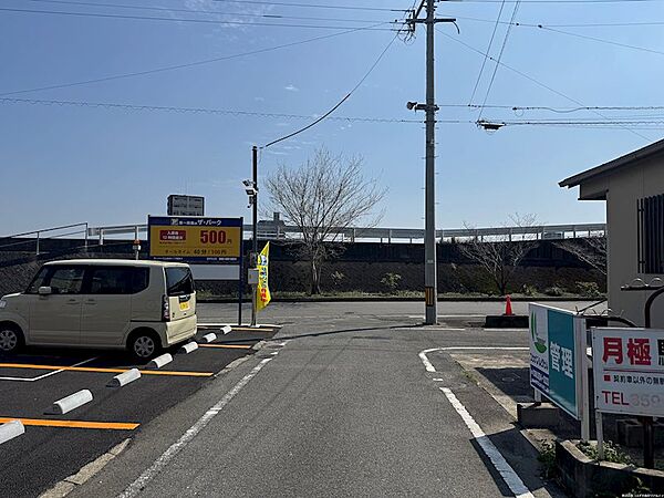 北側前面道路1