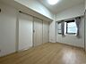 寝室：5.1帖の洋室◎ウィンドウファン付き◎