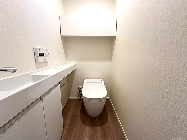 タンクレストイレでお掃除楽々！