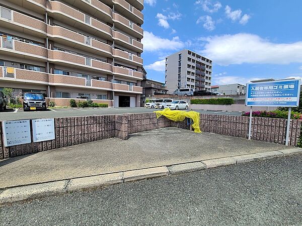 敷地内ゴミ捨て場です。