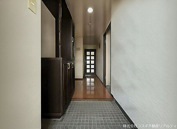 落ち着きのある玄関！※AI画像生成により、お荷物を削除しております。