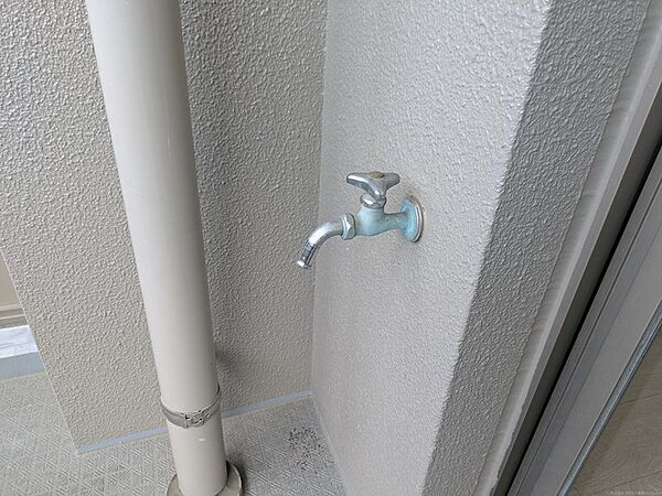 ベランダにある水栓