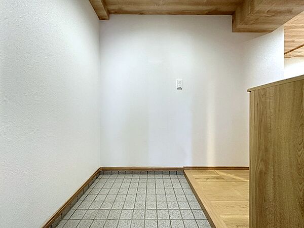 広々としていて、温かみのある玄関！