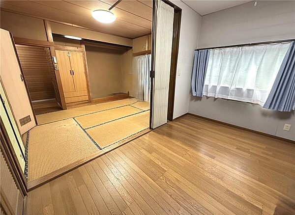 居住中のためアイテム削除の加工を施しております。