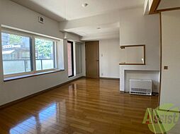 サンタの館裏参道 4階2LDKのリビング/ダイニング