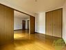 室内：明るいお部屋は気持ちよく過ごせそうですね。