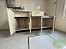 室内：キッチン下の収納もたくさん入りますよ～！