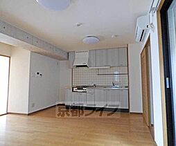 せんぼん有彩館 202 2階3LDKのリビング/ダイニング