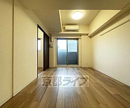 JR東海道・山陽本線 西大路駅 徒歩7分の賃貸マンション 2階1Kのリビング/ダイニング