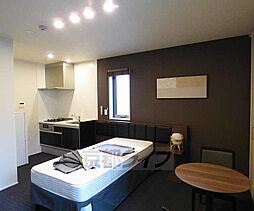 京都市営烏丸線 四条駅 徒歩6分の賃貸マンション 1階ワンルームのリビング/ダイニング