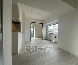 京都市営烏丸線 五条駅 徒歩8分の賃貸マンション 8階1LDKのリビング/ダイニング