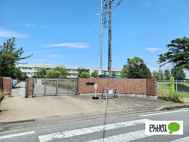 小学校「木更津市立高柳小学校まで2130m」
