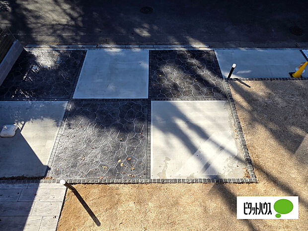 広々駐車は3台可能！