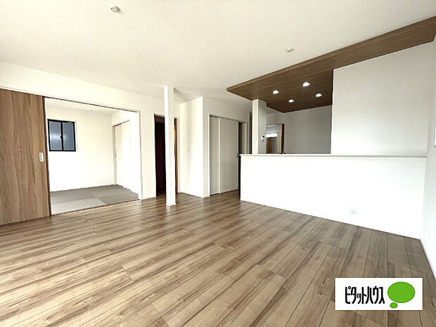 あえて柱をむきだしに♪