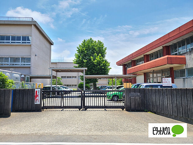小学校「木更津市立岩根小学校まで1360m」