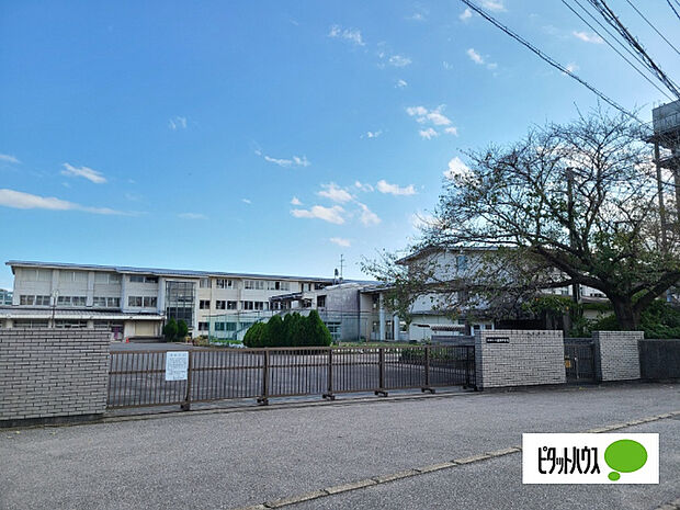 中学校「君津市立八重原中学校まで1638m」