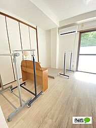 クラウンハイツ 105 1階ワンルームのリビング/ダイニング