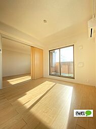 ヴェルソー有本II 302 3階2LDKのリビング/ダイニング