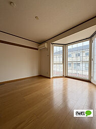 アメニティ 102 1階2LDKのリビング/ダイニング