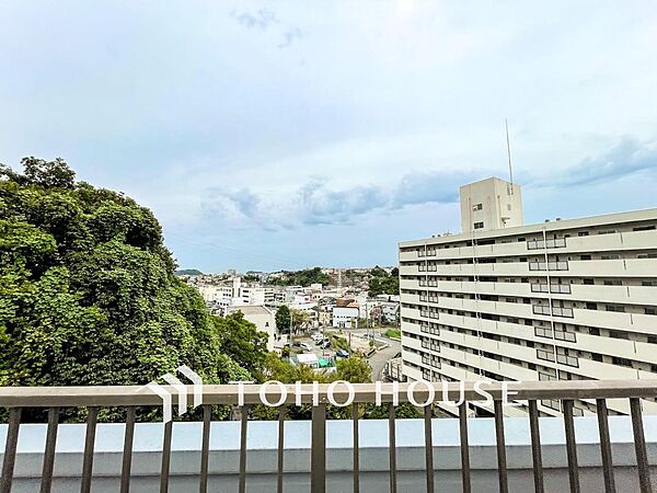 開放的で気持ちの良い眺望と青い空を満喫できます。