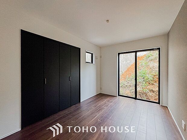 収納スペースもあり、生活しやすい居住スペースです。