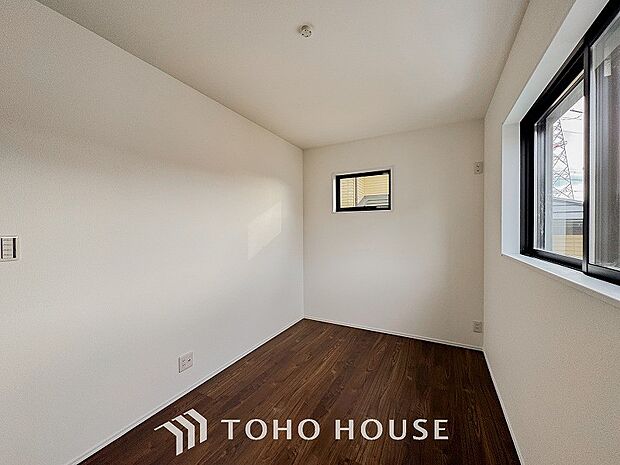 採光もアクセントの一つとして。プライベートルームにはやさしい光が射し込んでいます。