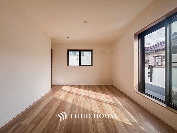 1日の疲れを癒し、心地よく寛げるようゆったりとした広さを確保しています。