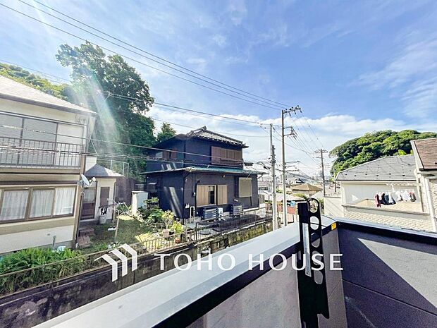 開放的で気持ちの良い眺望と青い空を満喫できます。