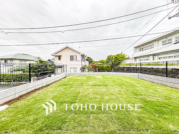 毎日の暮らしの中に癒しを与えてくれるお庭スペース。