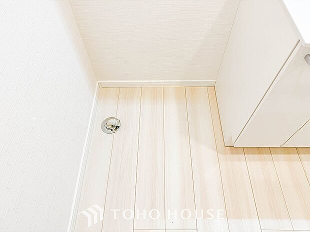 洗濯機を配置しても十分なスペースを確保しております。